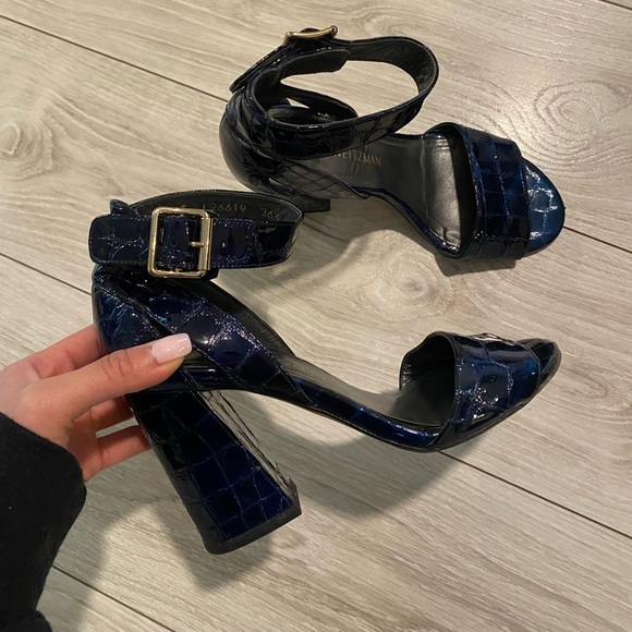 Stuart Weitzman Sandals - Navy Crocodile Sandals - Picture 5 of 8